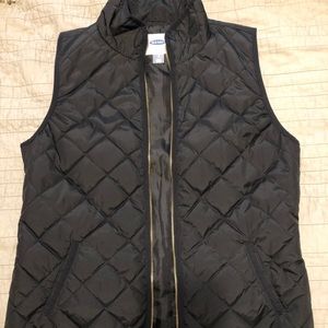 Black Old Navy puffer vest